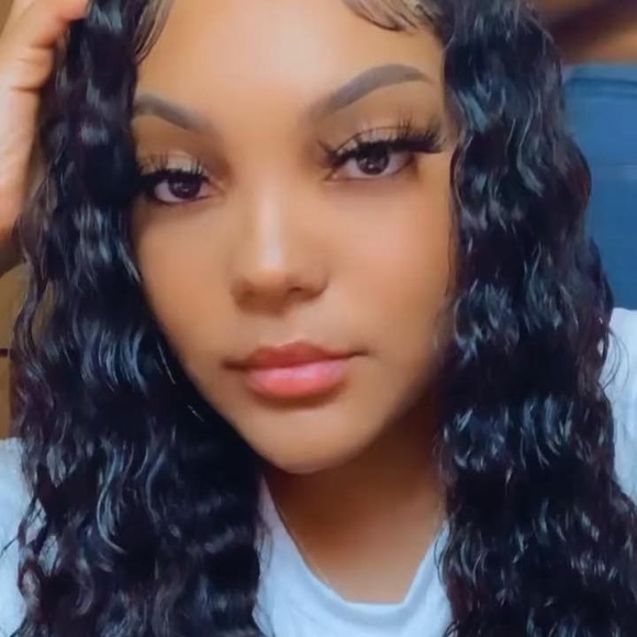 Meet your Posher, Mya - Picture 1 of 1